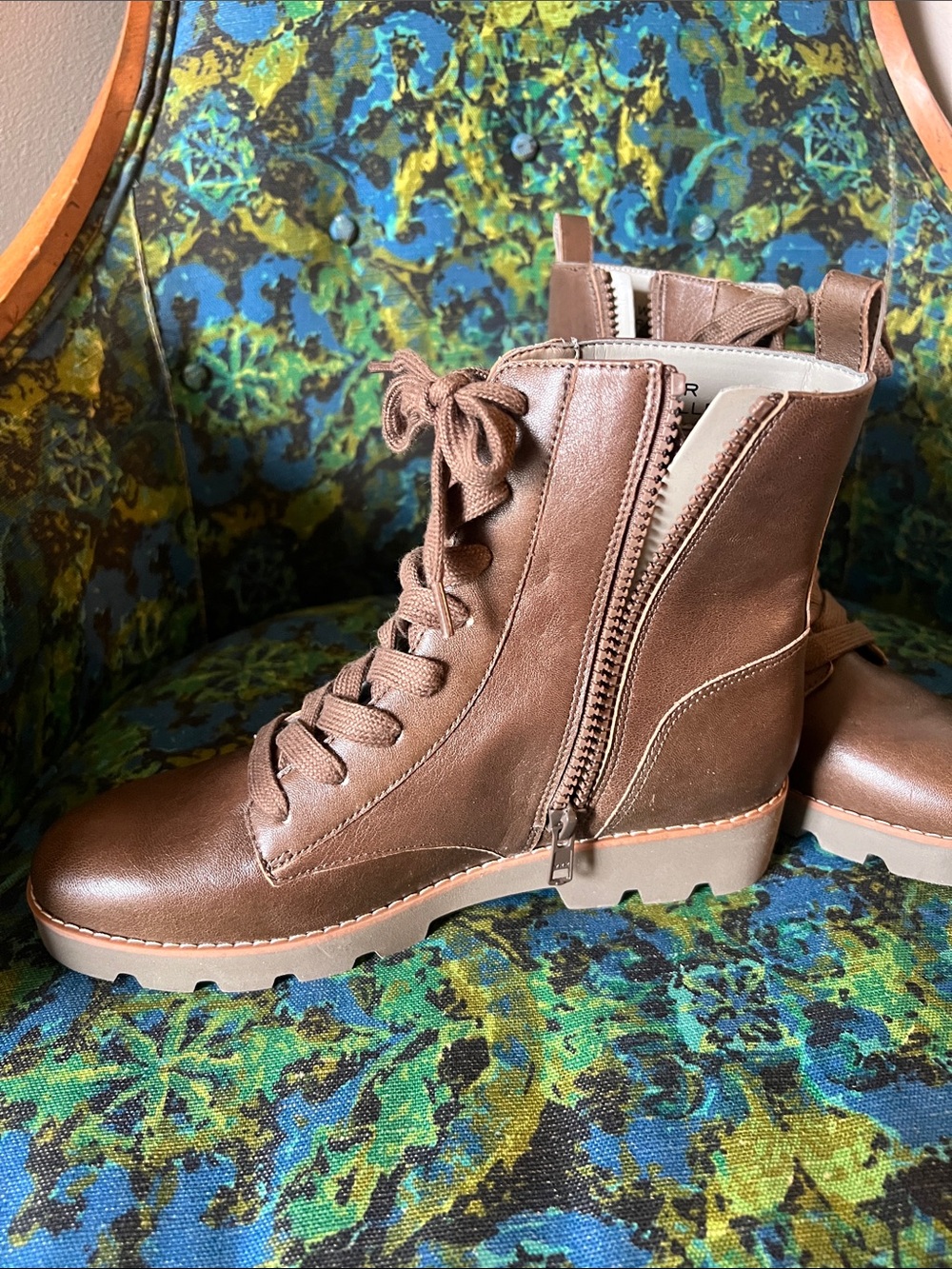 Vionic Women's Brown Lace-Up Combat Boots with Side Zip - Picture 2 of 7